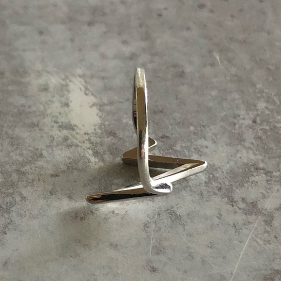 Sterling Silver Heartbeat Zig Zag Ring, Size 7 - Picture 7 of 7